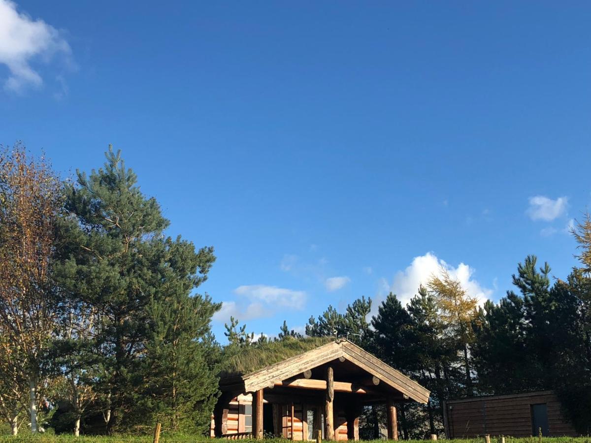 Log Home Village Ulverston Exterior foto