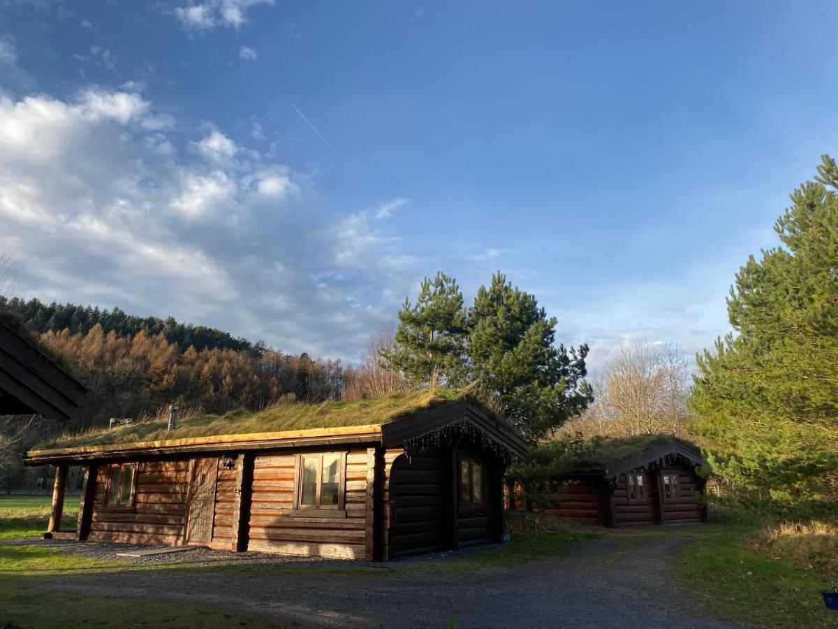Log Home Village Ulverston Exterior foto